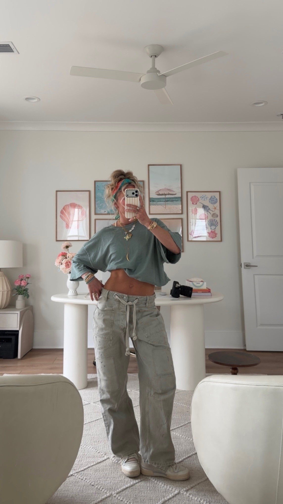 Ootd! Living in these pants- they are so comfortable!

#LTKootd #LTKdayinmylife #LTKmomlife