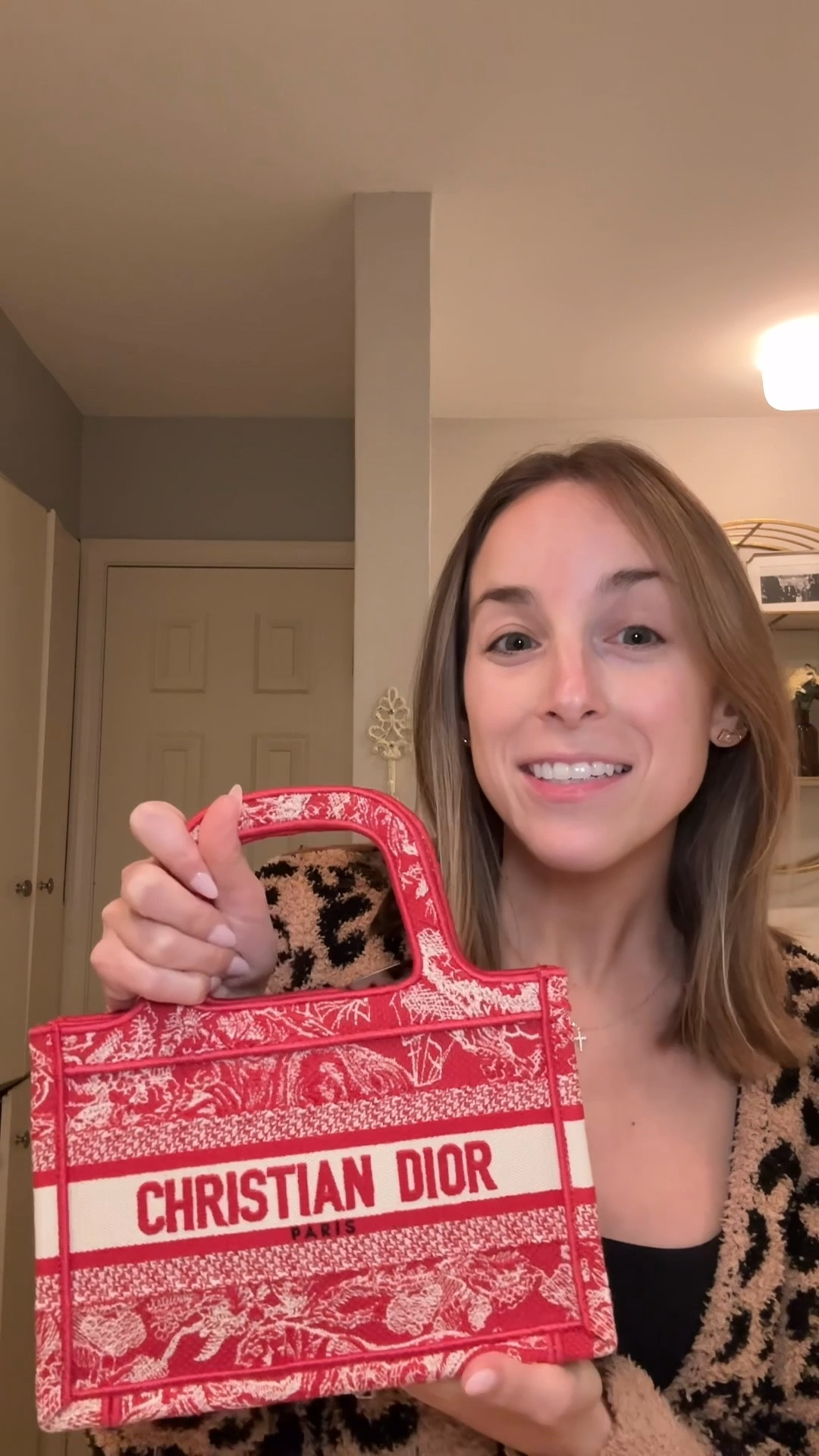 Use my code CAROLINESMITH and get your first month free!


Vivrelle, ad, luxury, christian dior, tote, summer bag, bag crush 

#LTKmomlife #LTKgrwm #LTKootd