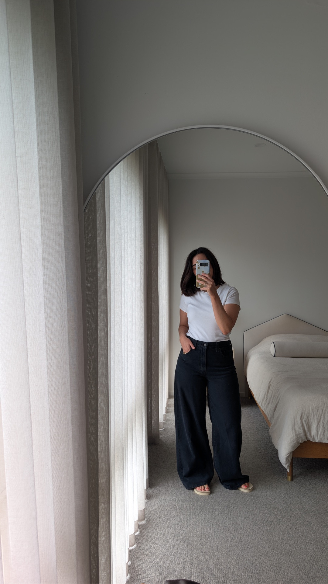 The @levis Cinch Waist Wide Leg jeans are a game changer if, like me, you often find jeans fit everywhere except the waist.

The adjustable cinch at the back means you can bring them in at the waist without having to get them altered, while still keeping that relaxed wide leg fit.

Honestly, such a clever detail and one I wish more jeans had. Wearing a 28.

#ad

#LTKaustralia