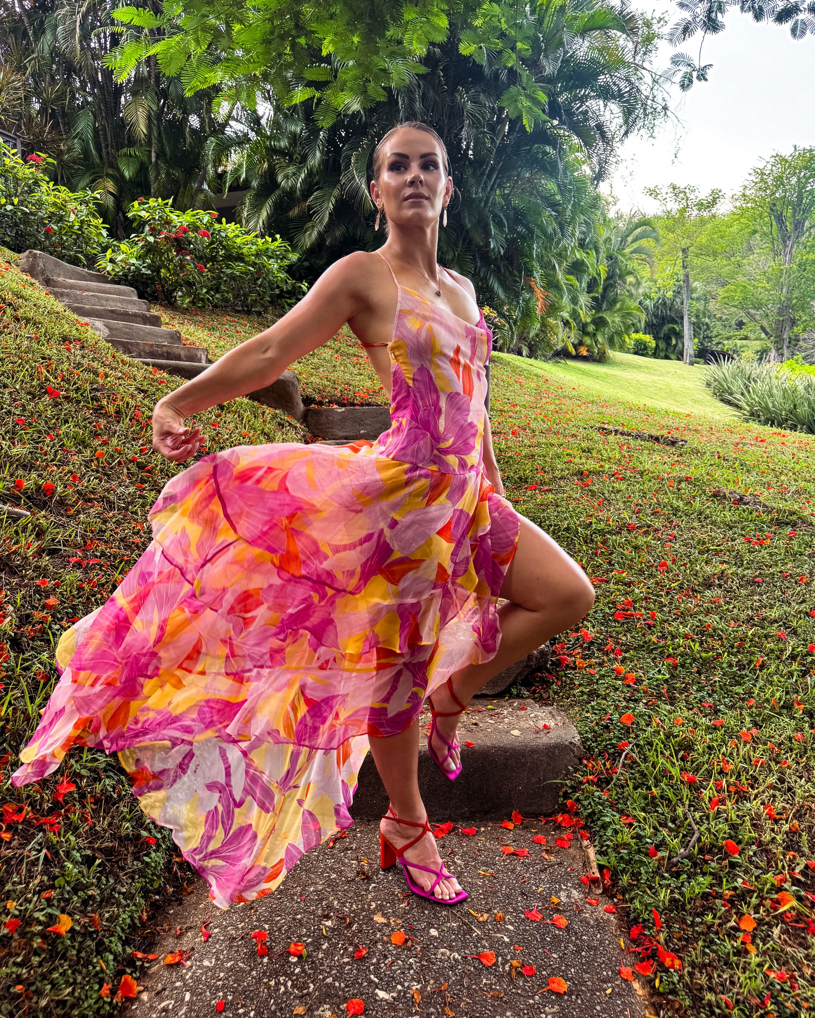 Probably my favorite indulgent purchase I’ve made. I know I’ll wear this for future vacations and destination weddings. 

#LTKWedding #LTKTravel #LTKSeasonal