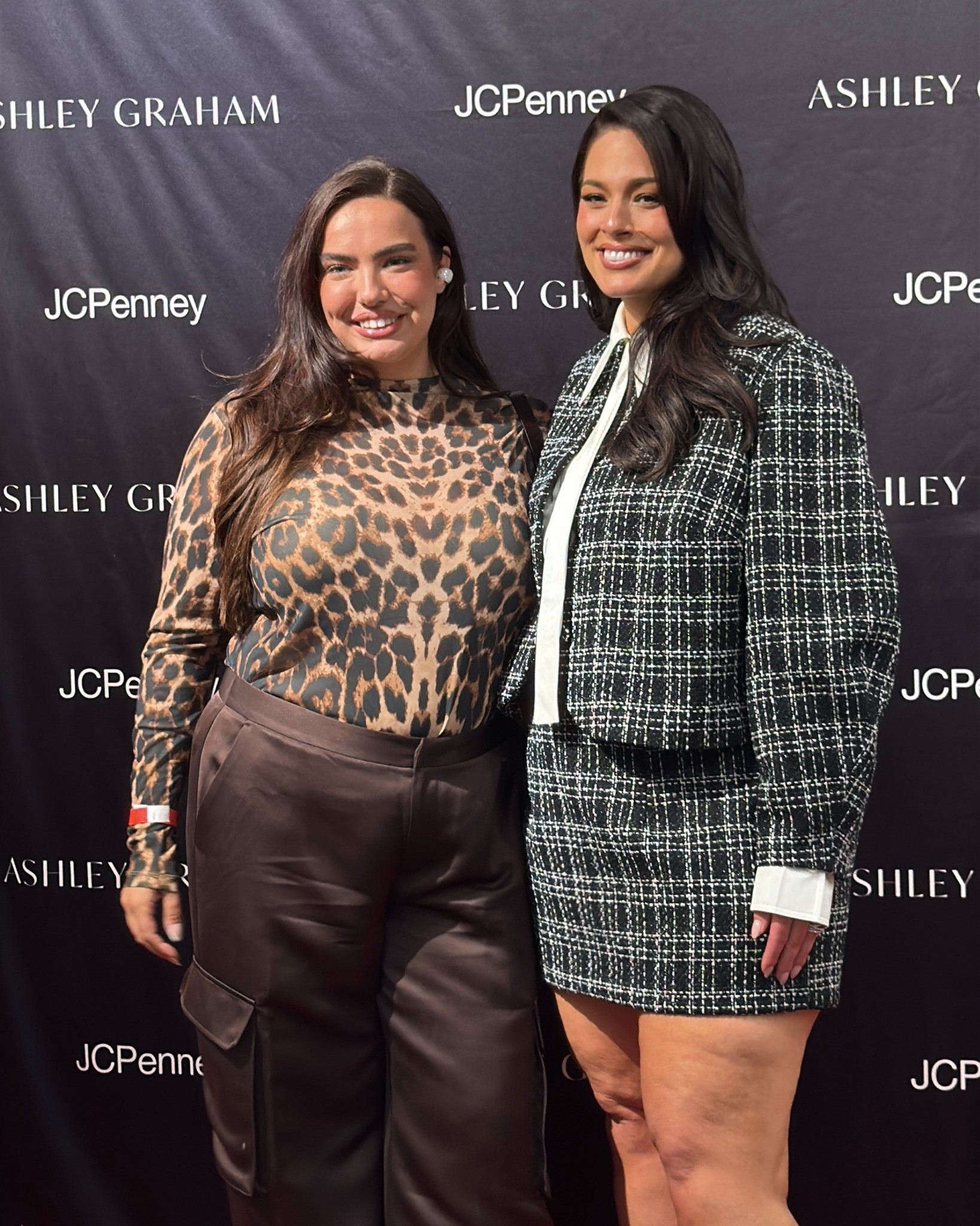 STOP I’M FREAKING OUT!! 
what I wore to meet Ashley Graham (and I linked her fit too🤭)

#LTKSeasonal #LTKMidsize #LTKPlusSize