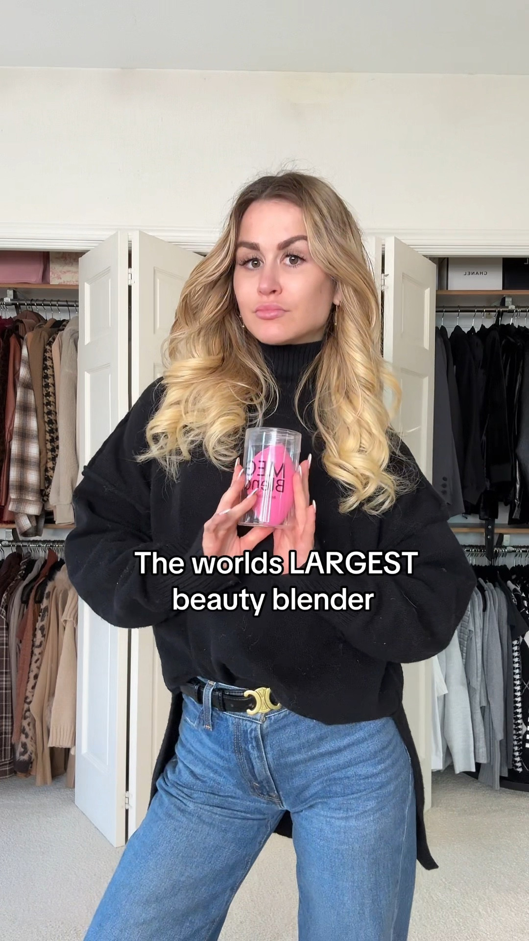 The worlds LARGEST beauty blender! Honestly, love this. 💗

Makeup hacks

#LTKFindsUnder50 #LTKBeauty #LTKWatchNow