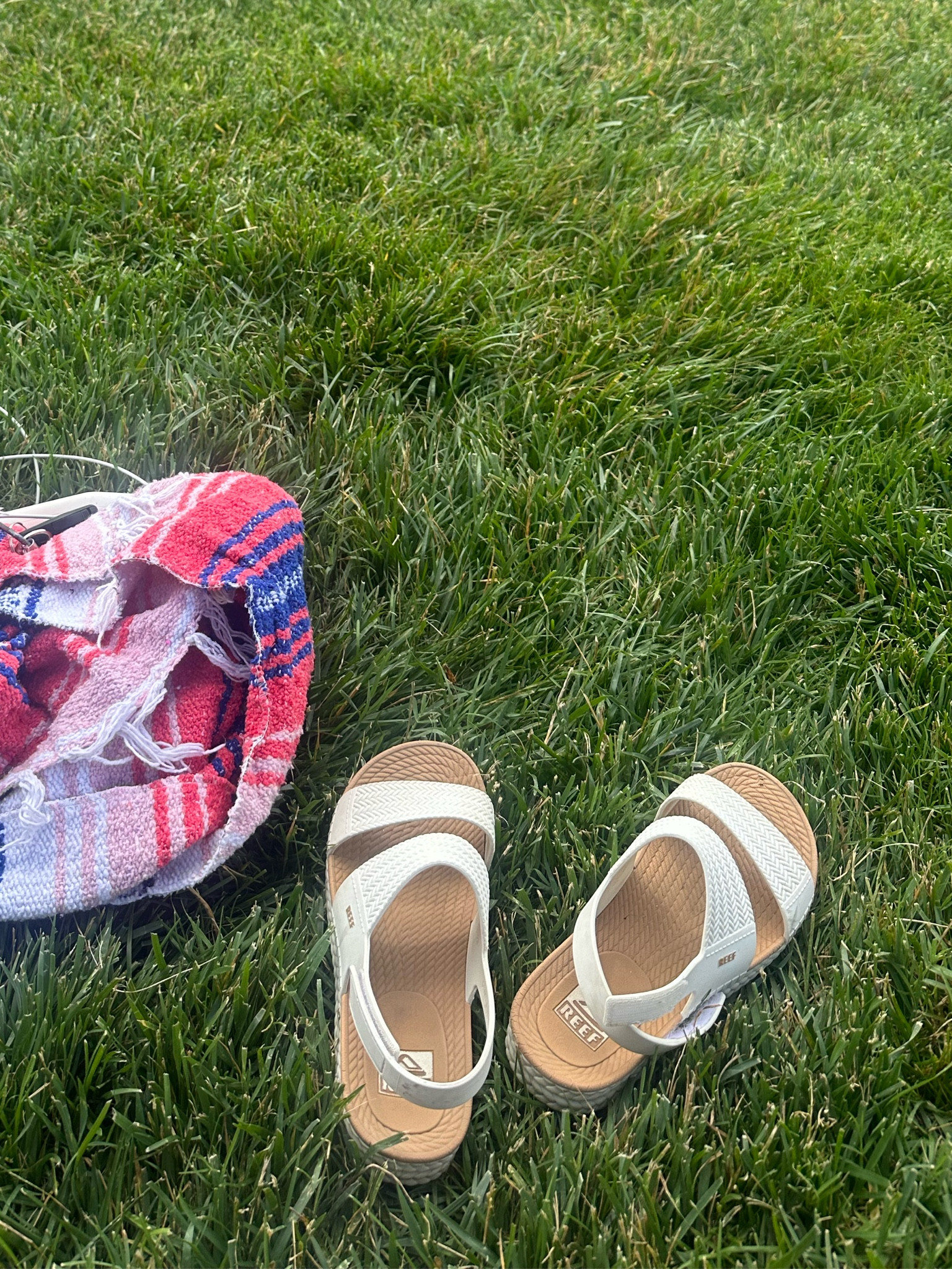 YOU NEED THESE. 
Comfy and cute. 
The best summer sandals by Reef.  

🌊🌊🌊🌊🌊🌊🌊🌊🌊