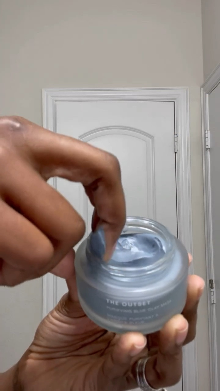 The Outsetgiftedme their new new purifying blue clay mask and I am in love. This product has definitely been added to my skincare routine. @theoutset @heydayskincare @skeepers_us 
.
.
#theoutset #purifyingblueclaymask #theoutsetgiftedme #theoutset #skeepersfamily #ugc #ugccreators #ugccommunity #ugccontent #ugccontentcreator