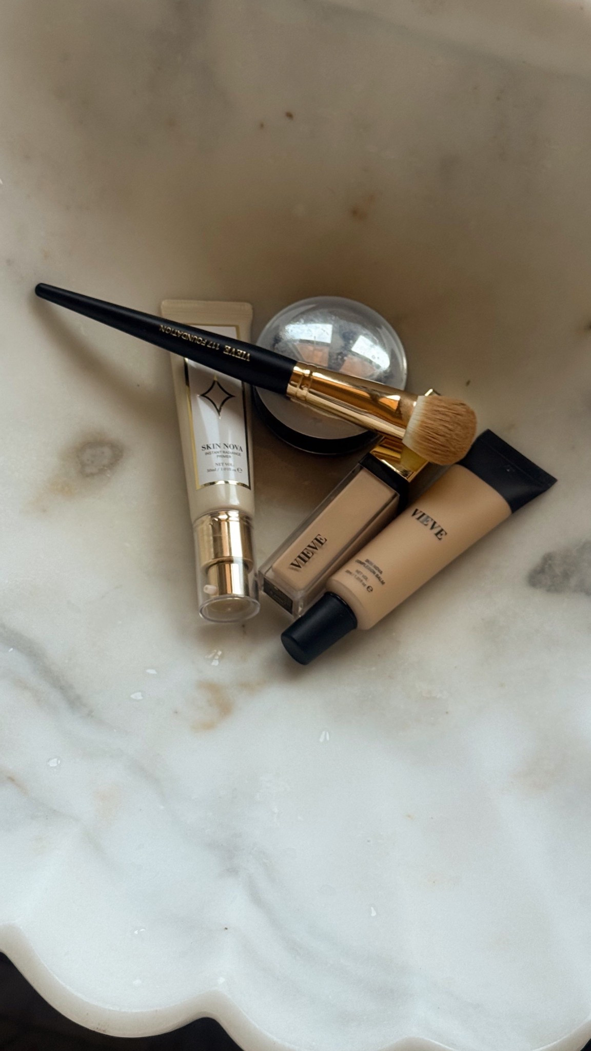 New foundation, primer and concealer I’m using on holiday from @vieve | ad

#LTKbeauty
