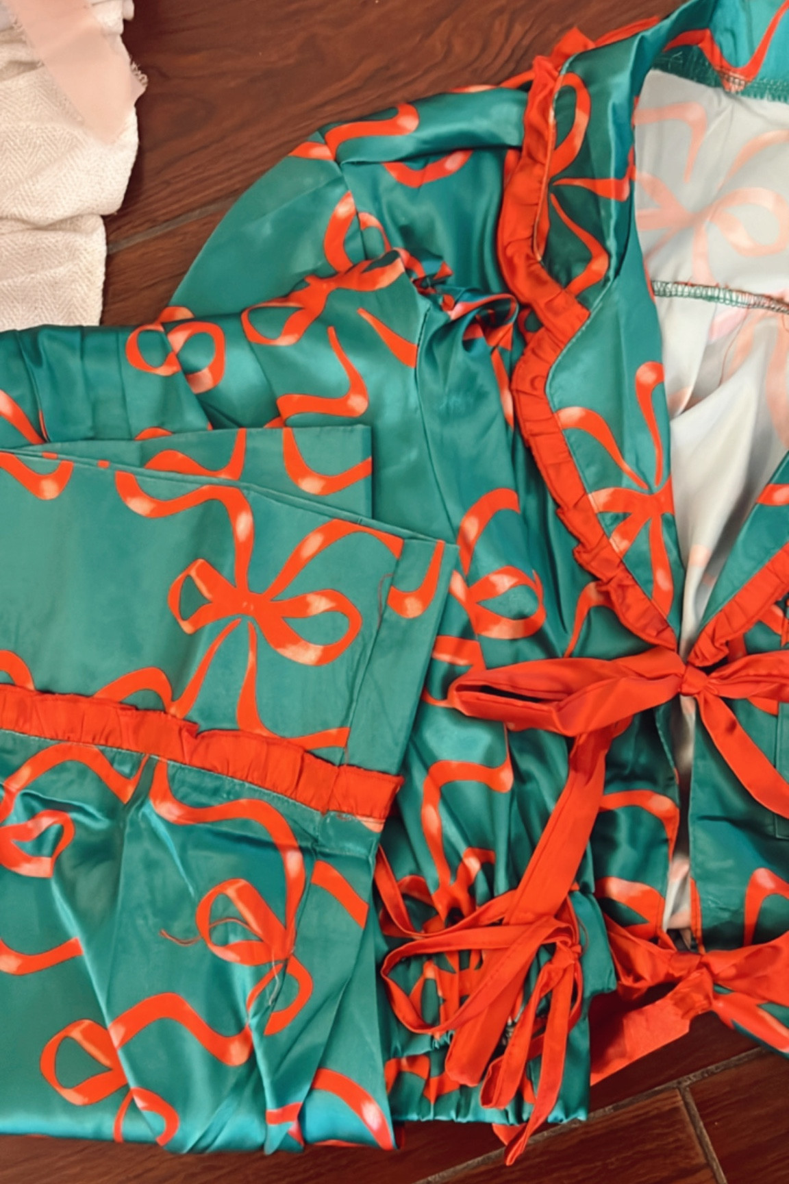 The CUTEST bow Christmas pajamas!!! Women’s Christmas pajamas. Bow pajamas. Matching family Christmas pajamas. I took a size medium! 

#LTKFindsUnder100 #LTKSeasonal #LTKHoliday