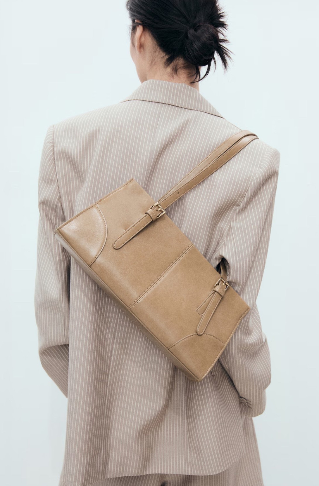 I bought this gorgeous shoulder bag in the east west style in burgundy for the winter and Mango just released it in this gorgeous beige colour that has me so tempted! 

#LTKspring #LTKworkwear #LTKbag