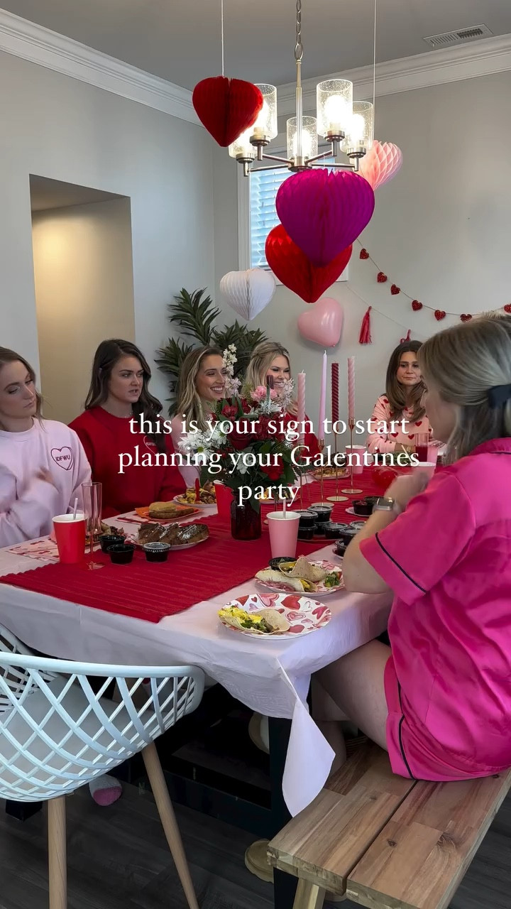 Galentines party decor linked 