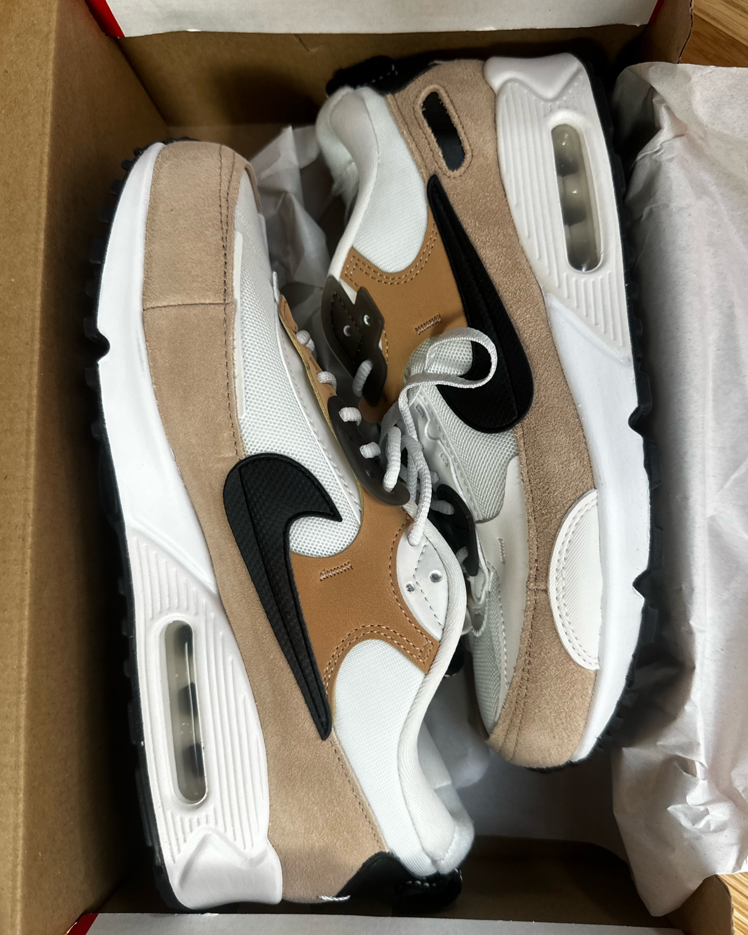 Perfect fall sneakers 

#LTKfit #LTKSeasonal #LTKshoecrush