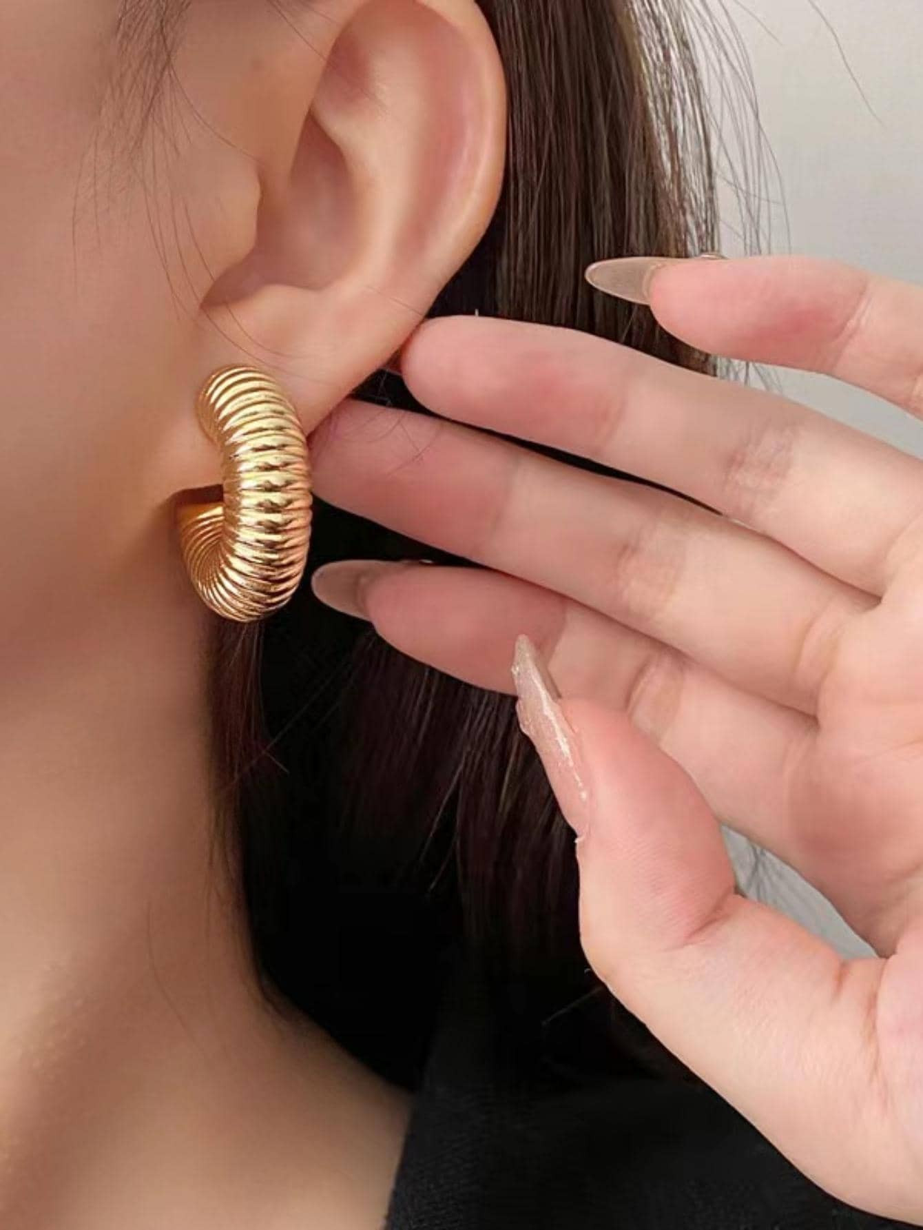 Textured Cuff Hoop Earrings | SHEIN