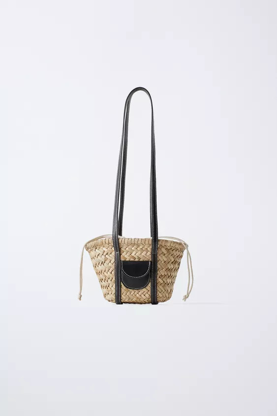 Mini raffia effect basket bag. Drawstring closure. Shoulder strap.Height x Length x Width: 5.1 x ... | Zara US