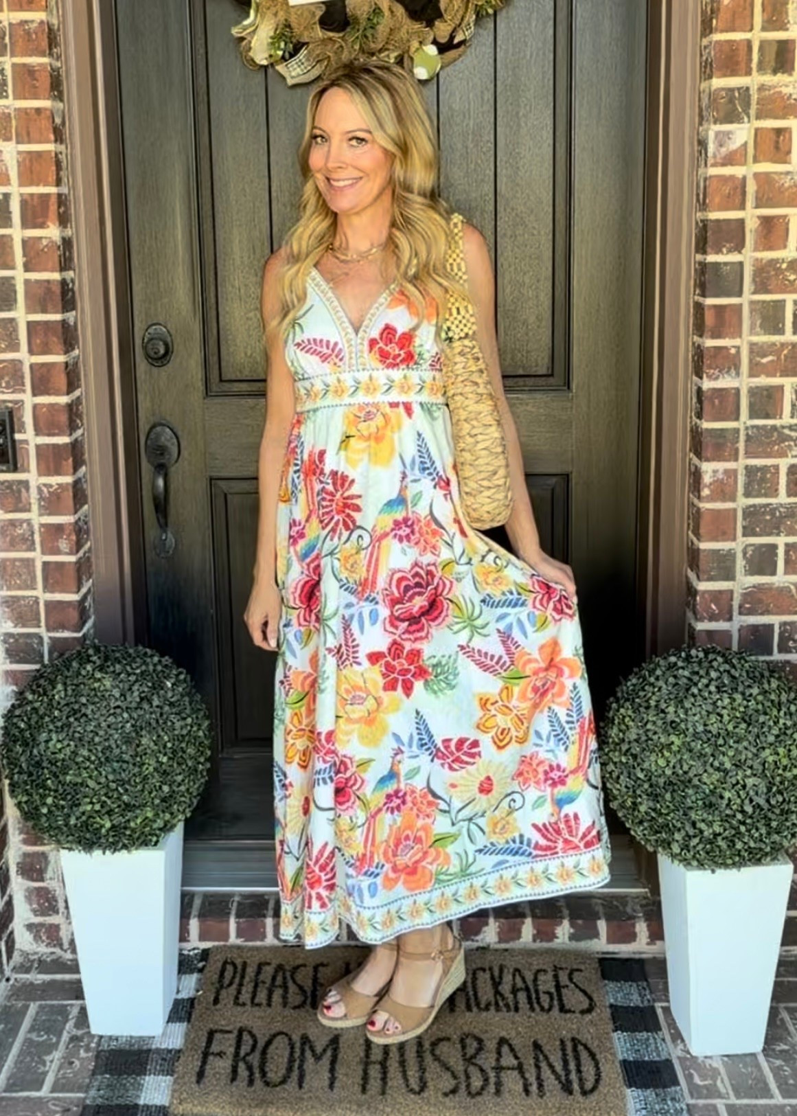 This is the most gorgeous vacation dress. I’m wearing a small. 

Maxi dress | dresses | v-neck | floral dress | beach dress | vacation dress | spring dress | Summer dress | spaghetti strap | flowy | date night | resort wear | 

#LTKootd #LTKmomlife #LTKSeasonal