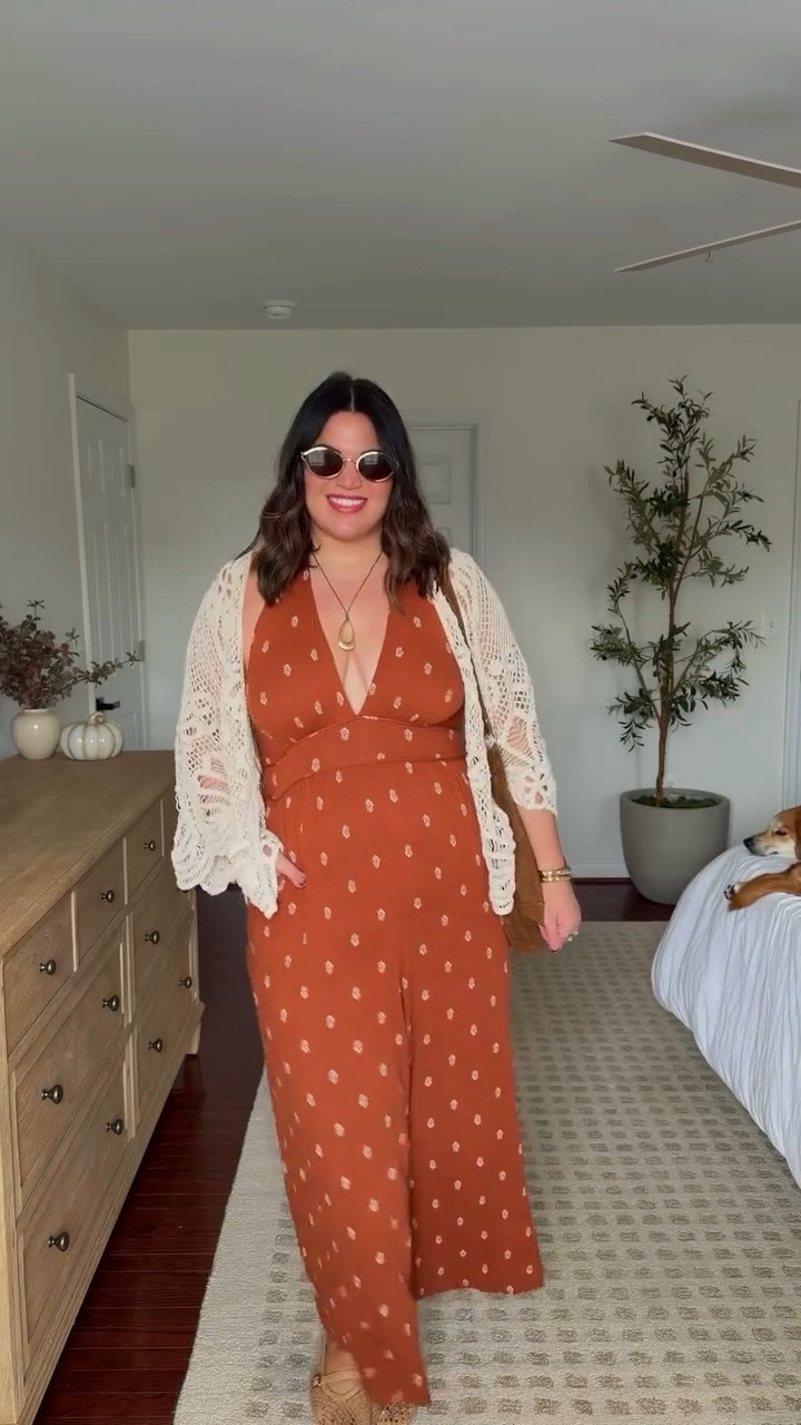 Fall outfit Inspo

Jumpsuit - 0 
cardigan - 00/0 
*my bag is also from torrid but older

#LTKootd #LTKgrwm #LTKMidsize