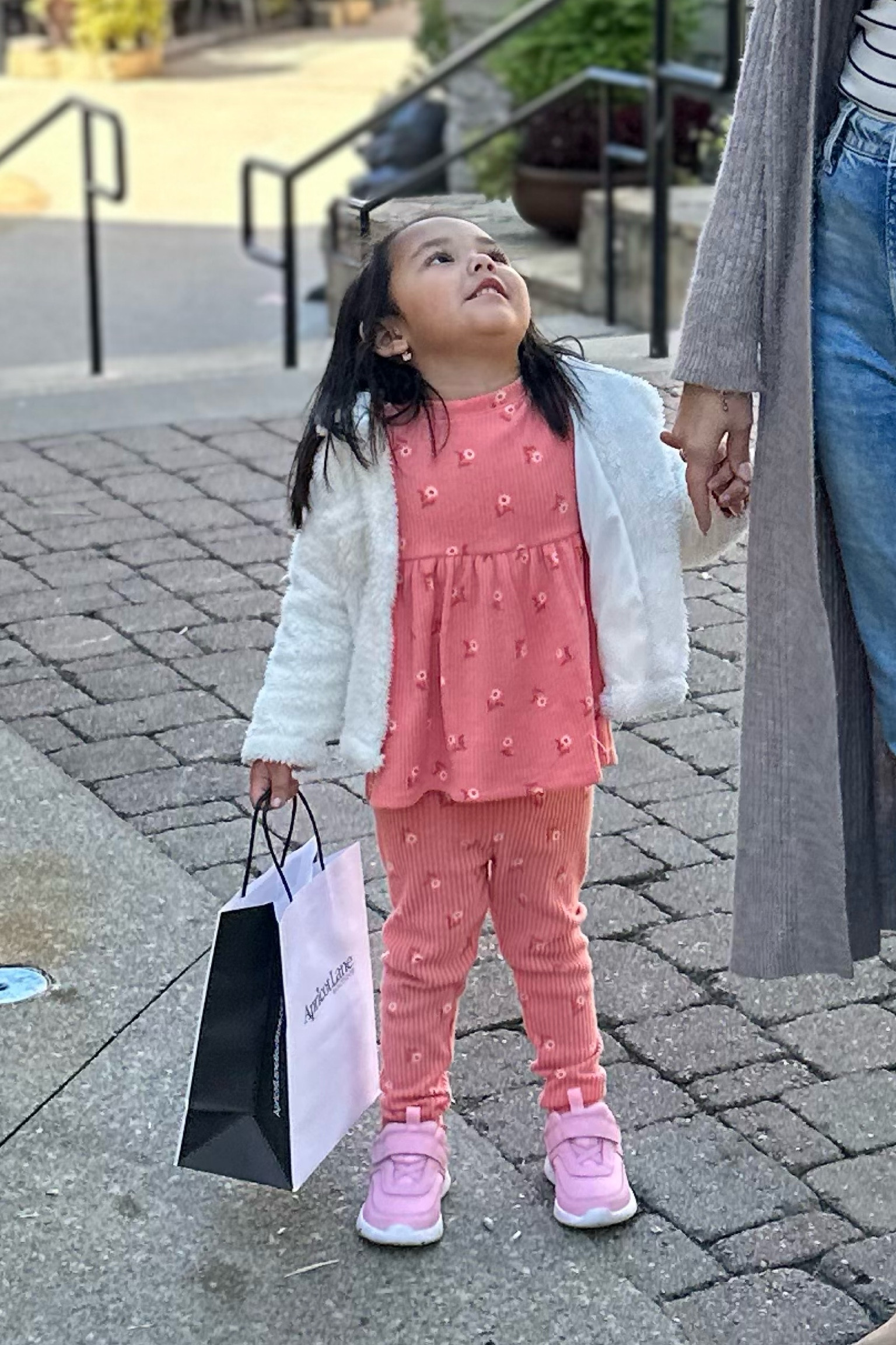 Rory’s pink floral outfit is 20% off. She’s wearing size 3T

#LTKkids #LTKfamily #LTKsalealert