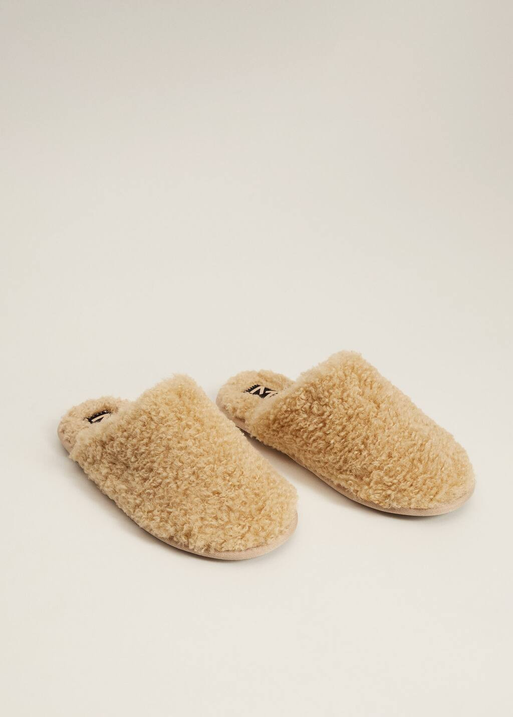 Fur shoes | MANGO (US)