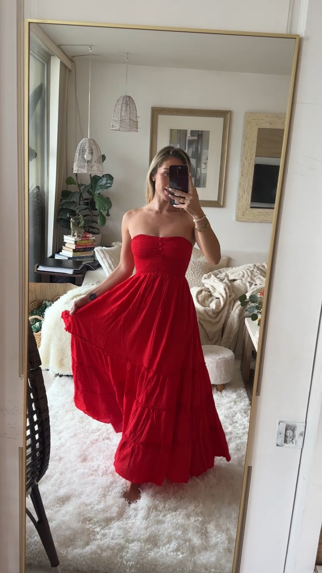 The most beautiful red salsa tiered maxi dress from cocopina!!!

#LTKTravel #LTKPetite #LTKValentine