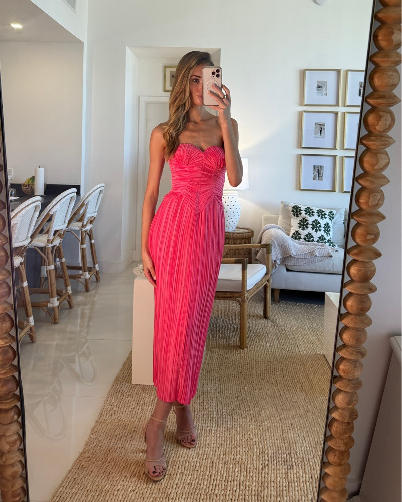 Cult Gaia Ashika Gown. 💫 Wearing a size 0 / XS. I'm 5'10" for reference. Tags: cult gaia ashika gown, cult gaia dress dupe, cult gaia dress dupes, fuschia strapless dress, fuschia maxi dress, fuschia midi dress, strapless maxi dress, pleated maxi dress, corset maxi dress, hot pink dress, fuschia wedding guest dress, pink wedding guest dress, fuschia formal dress, fuschia evening dress, sweetheart neckline dress, date night dress, summer wedding guest dress, spring wedding guest dress, fuschia cocktail dress