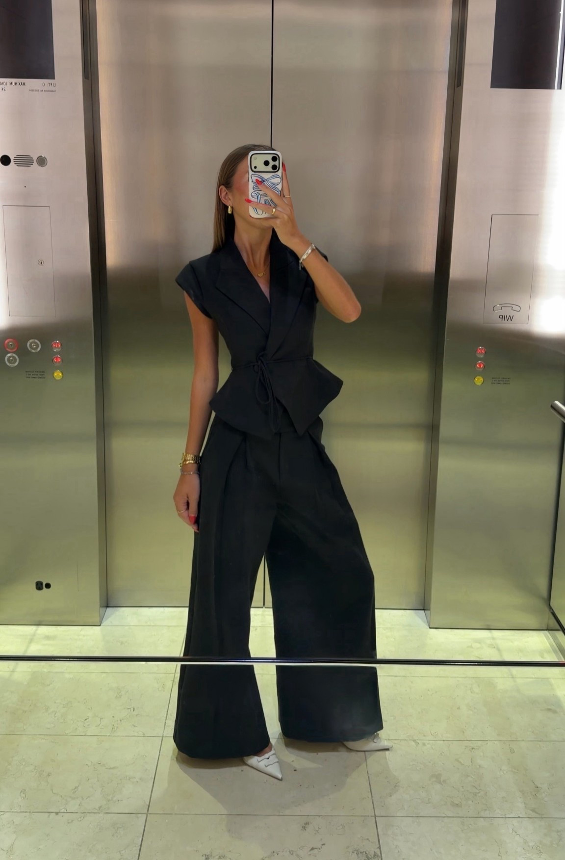 office ootd 🤍 I had the pants taken up but am wearing an XXS in both pieces! 

#LTKFashionMonth #LTKworkwear #LTKstyletip