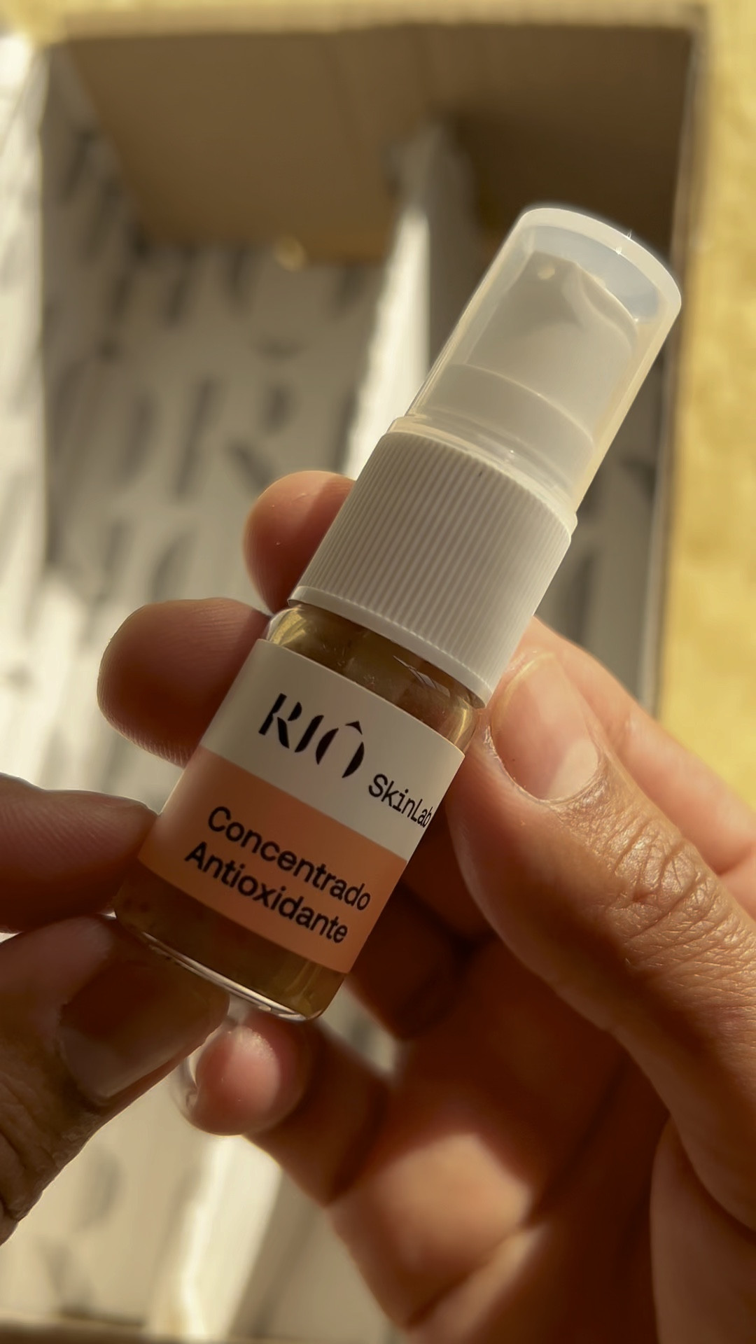 Riô SkinLab Concentrado Antioxidante - Travel Size
Muito mais do que uma Vitamina C: combinação inédita de 5 poderosos antioxidantes para uma pele mais uniforme e radiante. Alta estabilidade e eficácia da primeira à última aplicação. Para todos os tipos de pele, inclusive as sensíveis.
#skincare #cuidadoscomapele 

#LTKbeauty #LTKbrasil