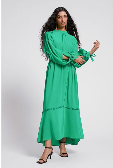 Kelly green is back for Spring and ooh la la is this fab! #dress #weddingguest