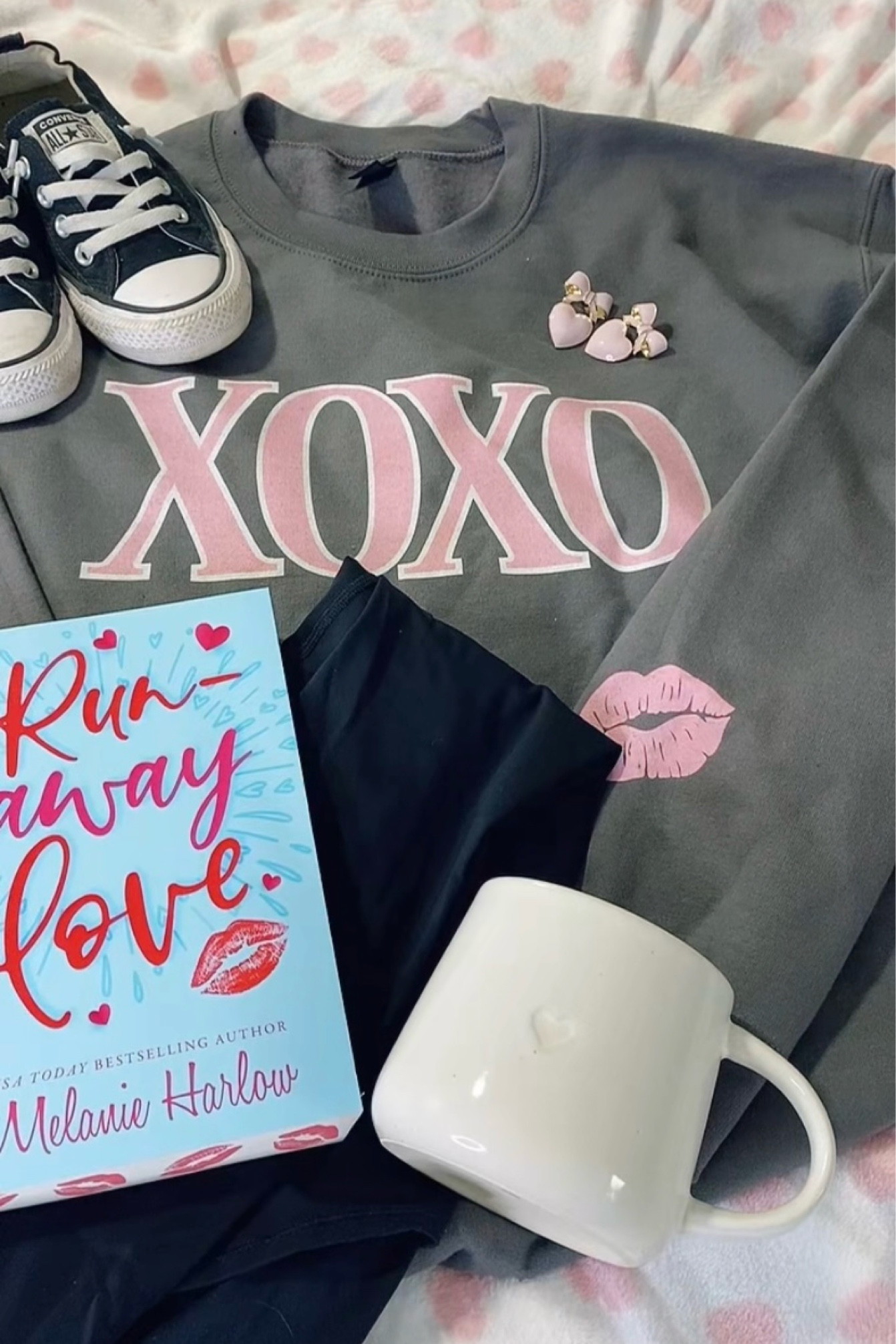 Valentine's Day outfit and book inspo.

#LTKActive #LTKSeasonal #LTKStyleTip
