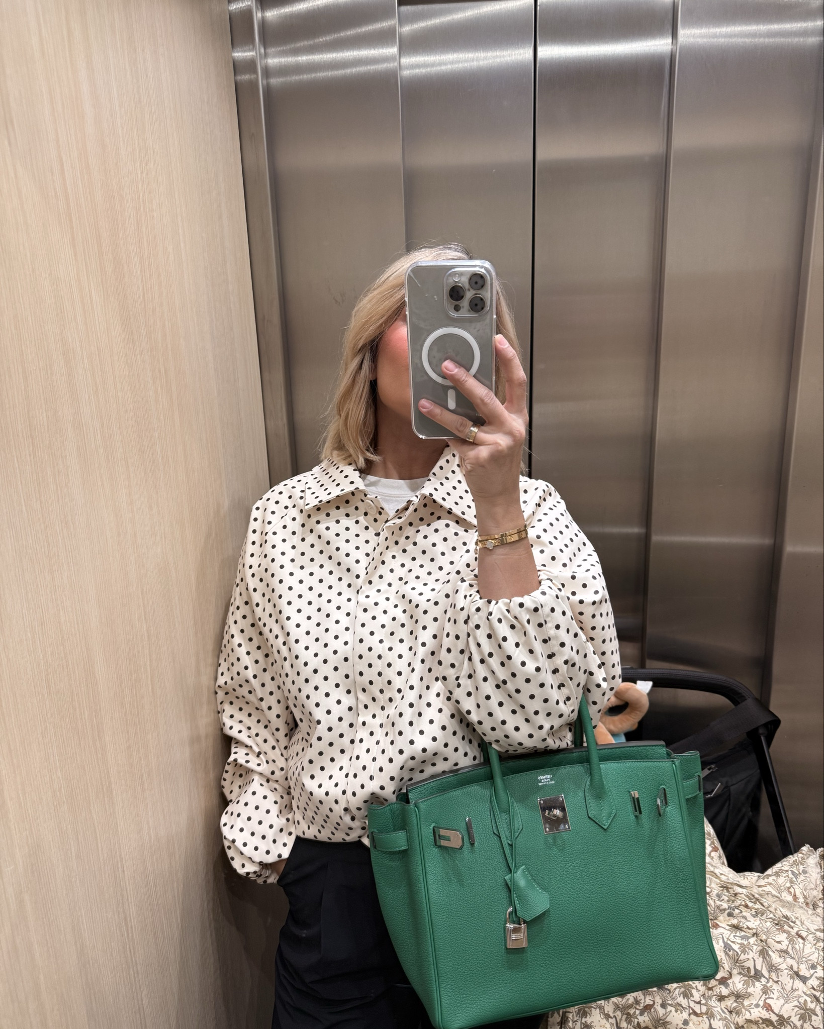 Lieben wir gepunktete Looks? YES! 

#LTKspring #LTKstyletip #LTKdeutschland