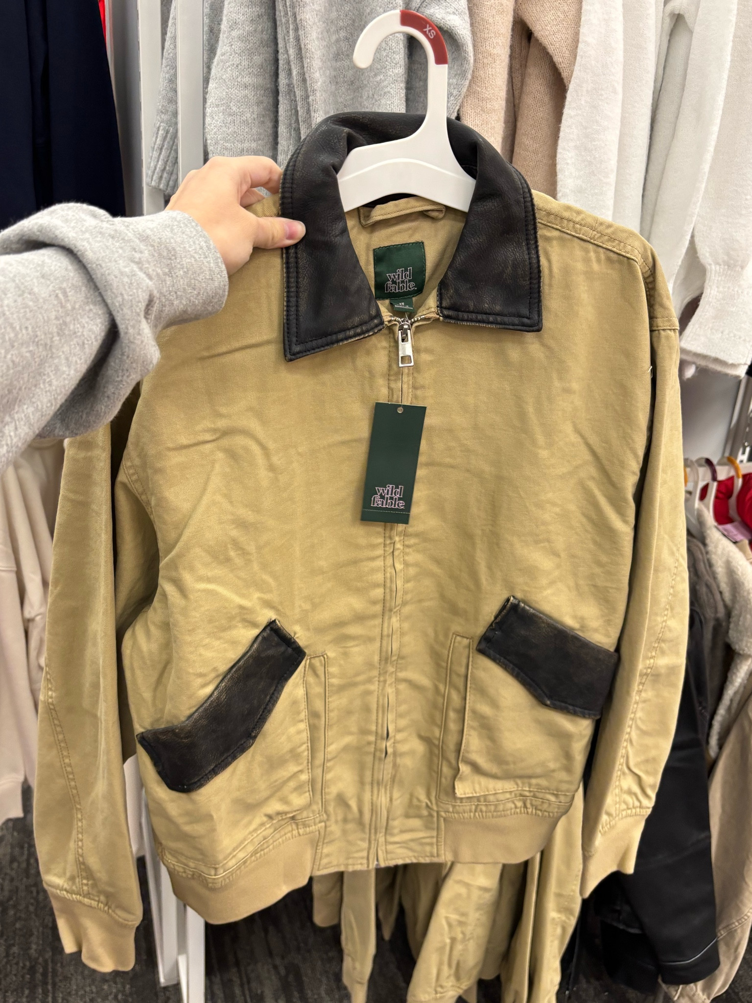 Target canvas and faux leather barn jacket

#LTKStyleTip #LTKWatchNow #LTKWorkwear