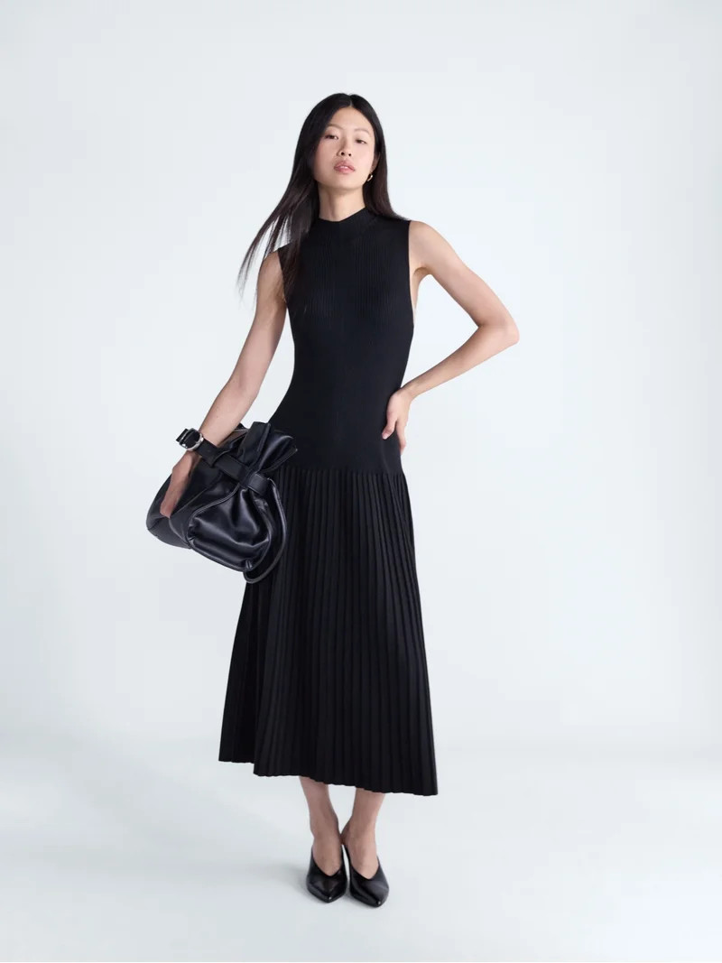 Scoop Women's and Women's Plus Mock Neck Midi Sweater Dress, Sizes XS-4X | Walmart (US)
