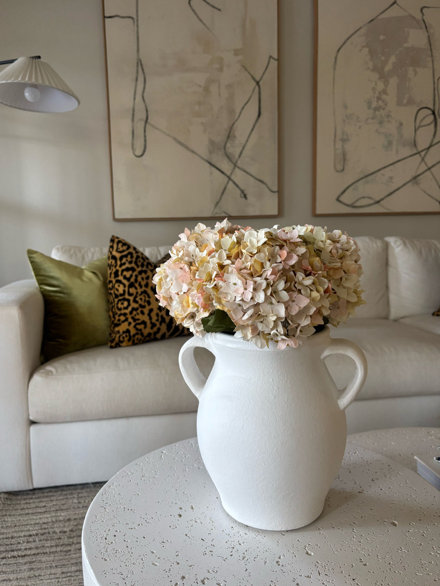 Love these new stems and vase! My vase is a size small! 🩷

#LTKHome #LTKFindsUnder50 #LTKStyleTip