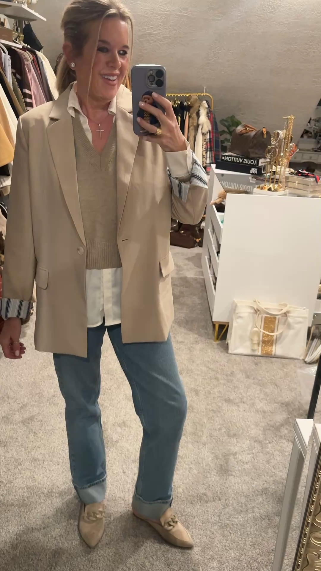 Two in one tops & sweater
One of my best sellers 
Tts comes in several colors

Abercrombie & finch 90’s straight leg jean with cuff high waisted  I sized up 1

Steve Madden suede mules with chain 

Amazon find blazer