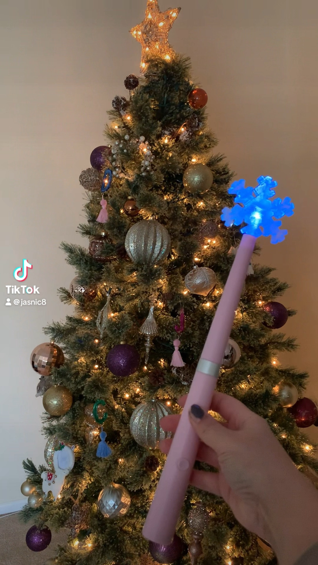 Make the holidays magical with this Magic Light Wand! 💫

With just a wave, you can light up your Christmas tree and decorations, complete with music and sparkle Perfect for kids and family fun!

Available in pink and red because even Santa loves a little magic! 

#HolidayMagic #ChristmasDecor #FamilyFun #LightUpTheSeason #GiftIdea

#LTKSeasonal #LTKFamily #LTKHoliday