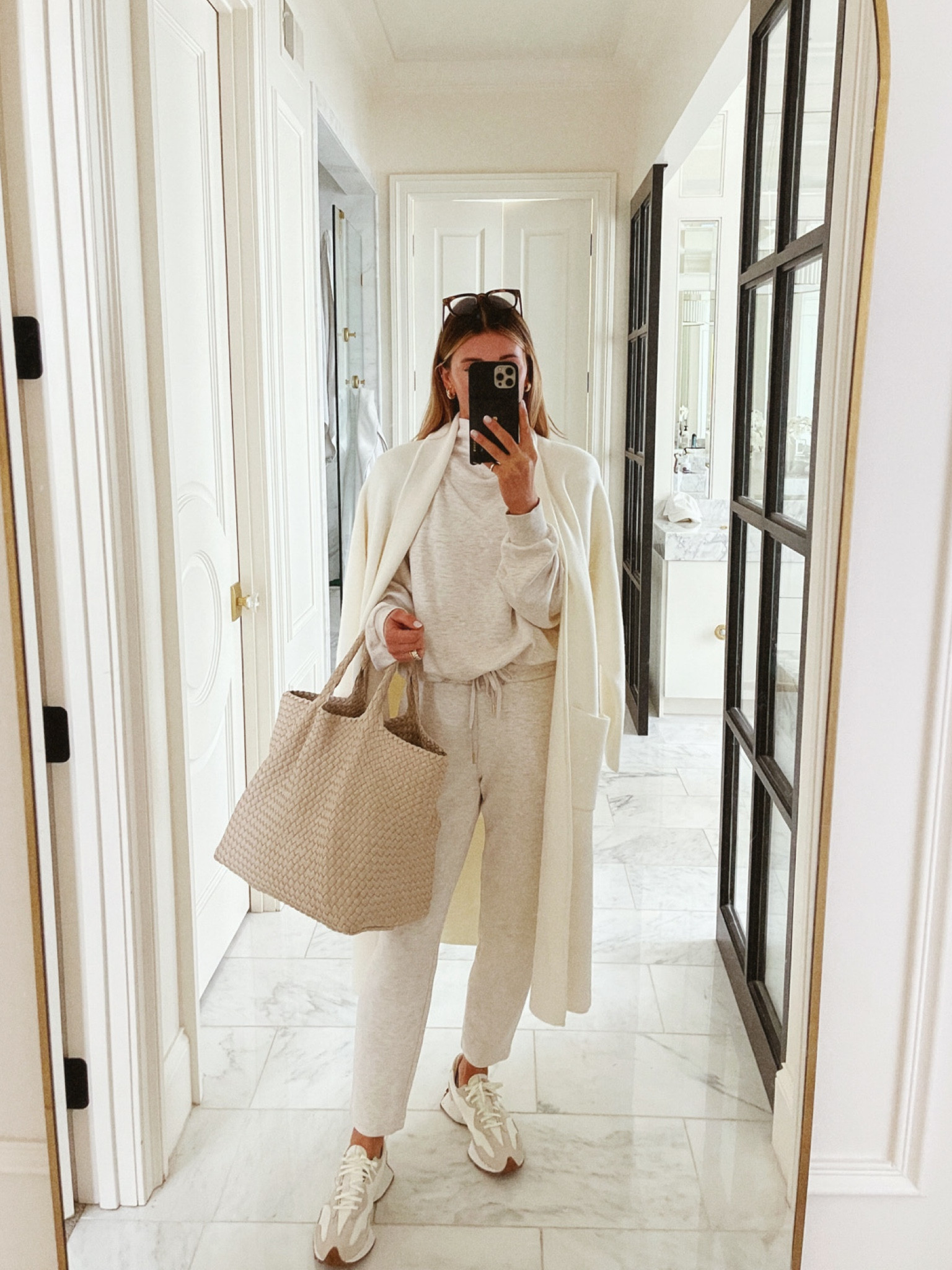 Airport outfit - travel look
Wearing size small in all pieces. Fit tts
