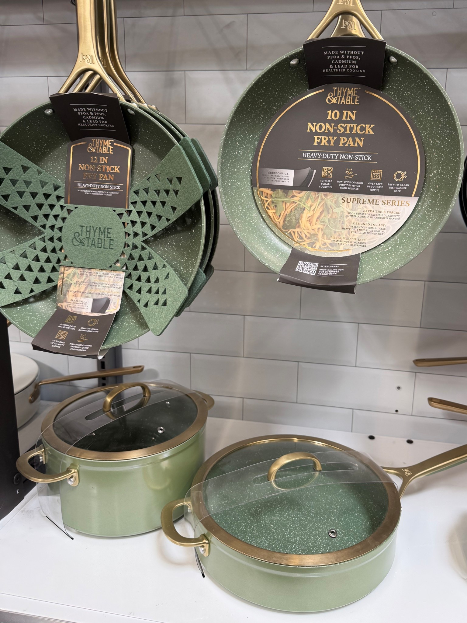 Obsessing over the gold handled cookware right now 💛

Pots, pans, kitchen, cooking, stovetop

#LTKfoodie #LTKHome
