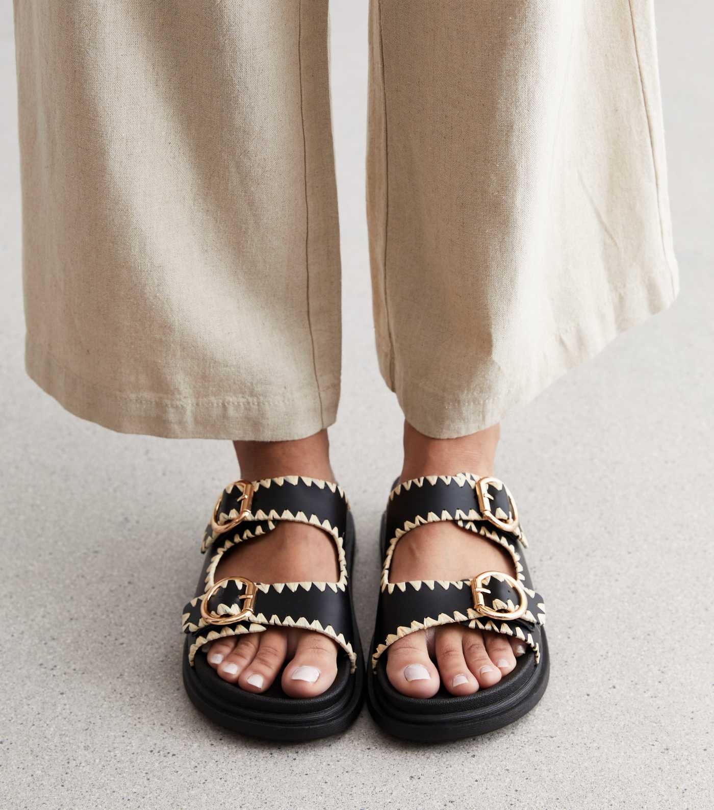Black Whipstitch Chunky Sliders | New Look | New Look (UK)