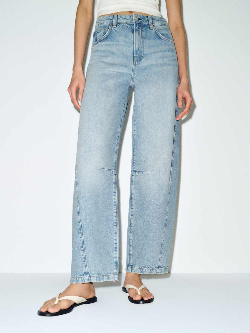 Tyler Mid Rise Barrel Jeans | Reformation (Global)
