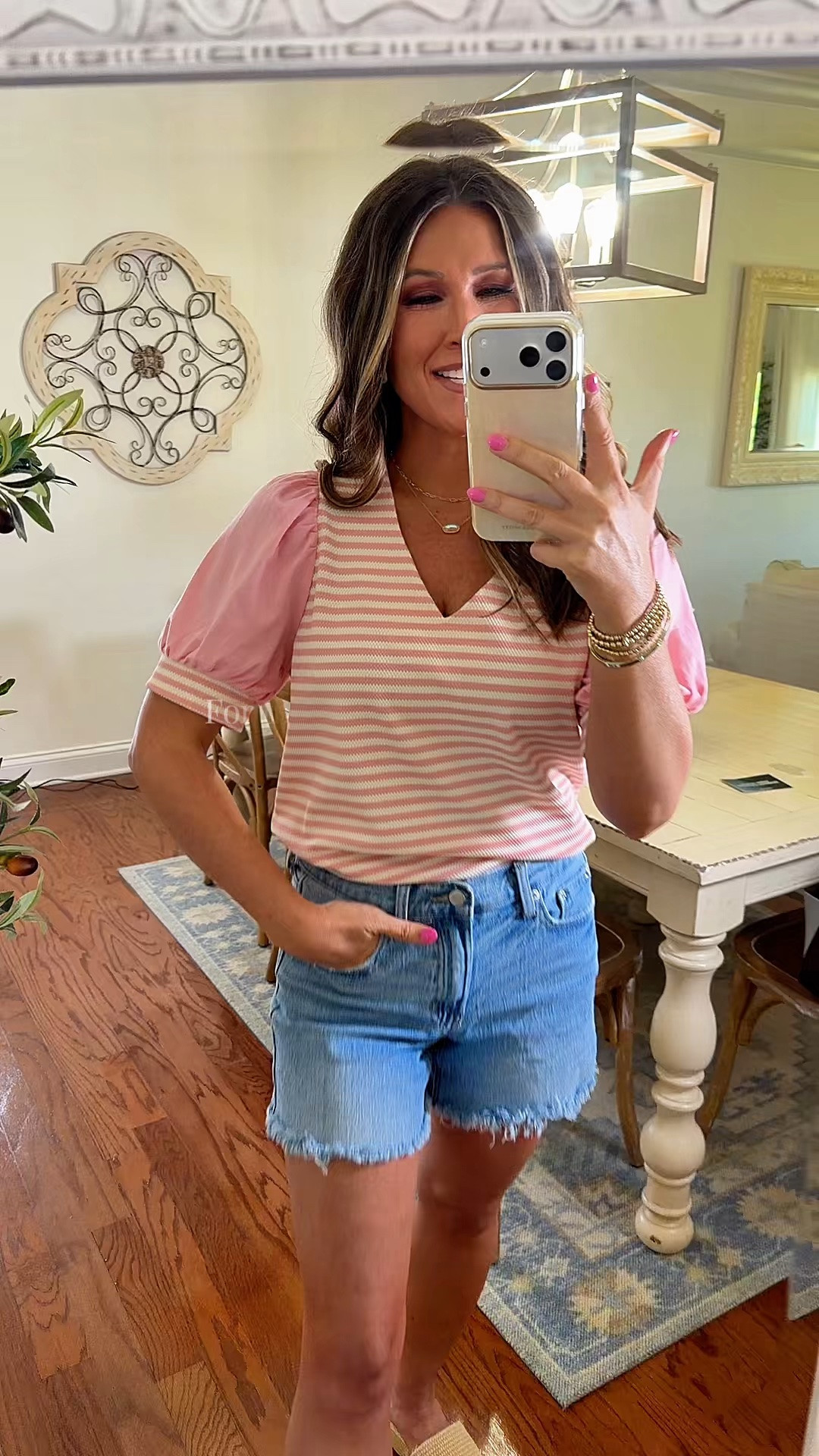 Cute Puff Sleeve Summer Top That Elevates Denim Shorts | Casual Chic Mom Style

This pink striped puff sleeve top is the easiest way to make denim shorts look styled and put together. Lightweight, flattering, and perfect for moms who love classy casual summer outfits.

* classy casual summer outfits
* cute mom outfits
* puff sleeve summer top

* #SummerMomStyle
* #CasualChic
* #EverydayOutfits #SummerVibes

#LTKmomlife #LTKSeasonal #LTKootd