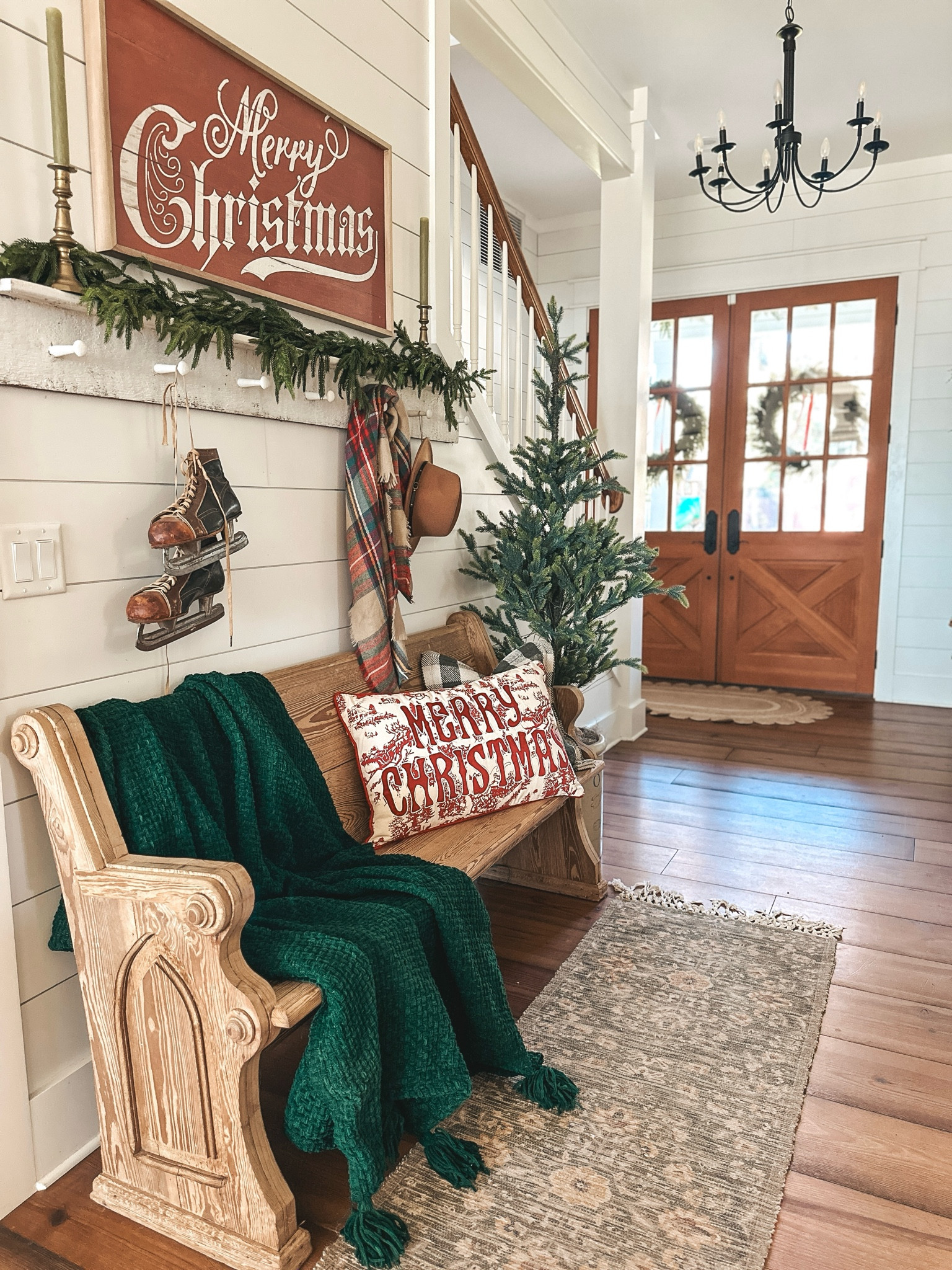 Vintage farmhouse Christmas entryway

#LTKhome #LTKSeasonal