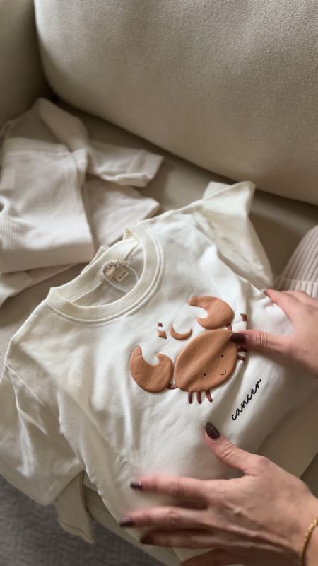 For the neutral lovers! Really cute neutral outfits for baby girl and baby boy! Excellent materials and cozy from Atlas Gray. Cozy clothes for kids and toddlers. 

#LTKkids #LTKbaby #LTKfamily