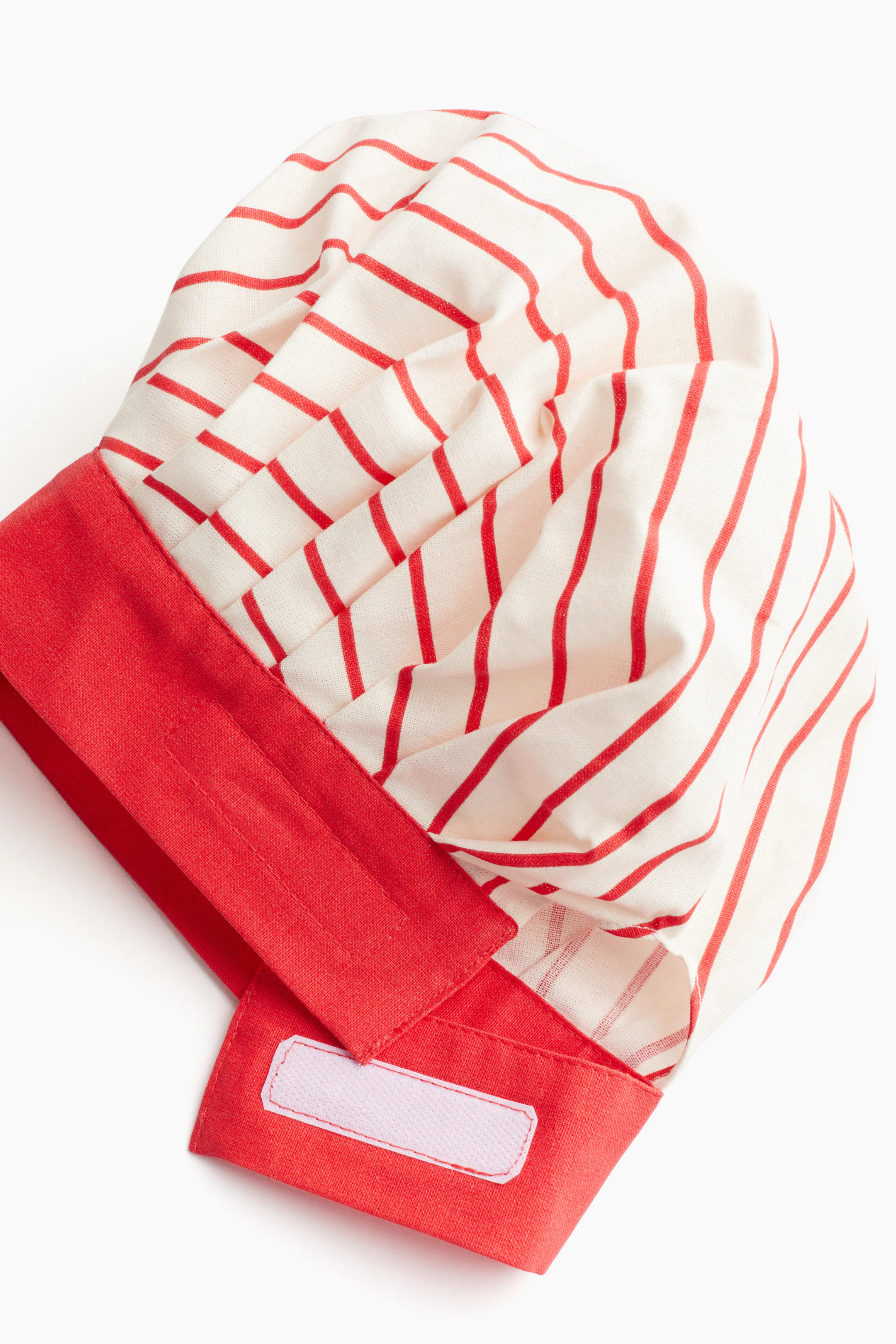 Children’s apron and chef’s hat | H&M (US + CA)