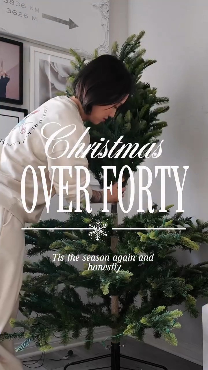 Decorating the tree is one of my favorite ways to ease into the season ✨

I mixed old memories with a few new pieces this year, keeping it classic, cozy, and a little playful.

There’s just something about the glow of a Christmas tree that makes everything feel lighter. 🎄❤️

#christmasdecor #holidayvibes #christmastreeinspo #festiveseason #holidayhomedecor

#LTKHome #LTKOver40 #LTKHoliday