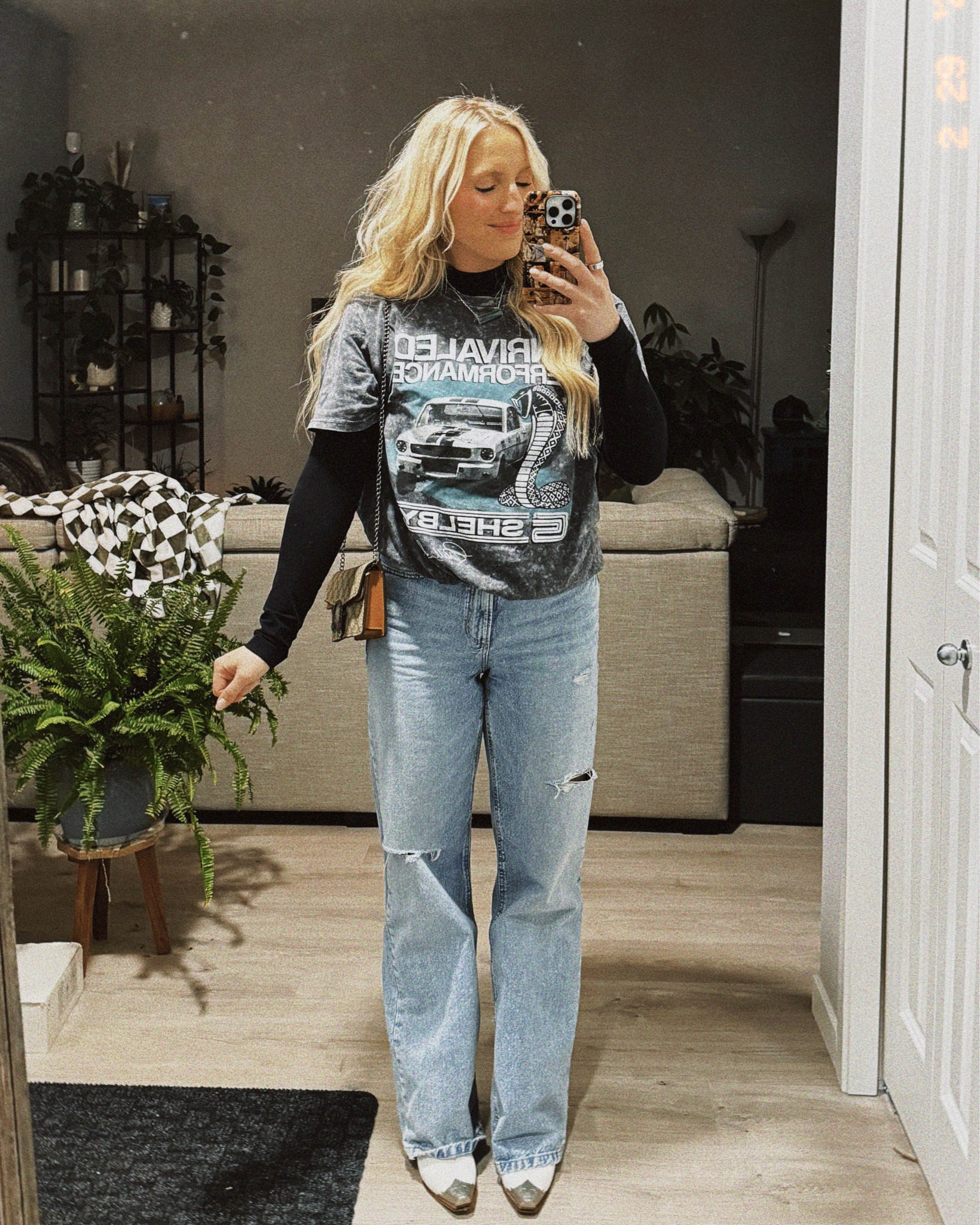 We love a cute, slouchy, street style 🤎

#LTKmidsize #LTKSeasonal #LTKSpringSale