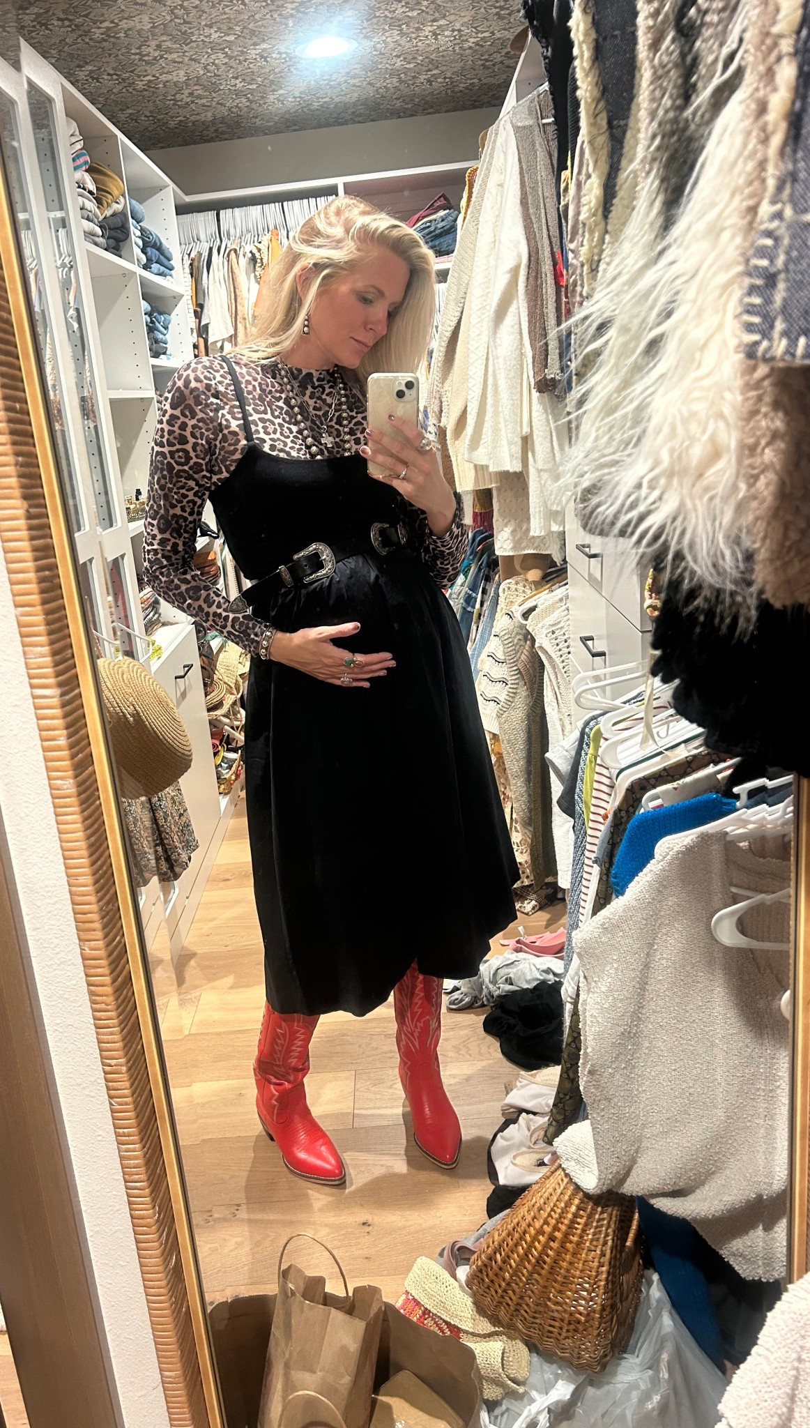 Super easy, stylish maternity outfit 🤠 #western #bohochic #cowgirloutfit #westernoutfit #cowboyboots #maternity #maternityoutfit #maternityfashion #babybump

#LTKFindsUnder50 #LTKBump #LTKFindsUnder100