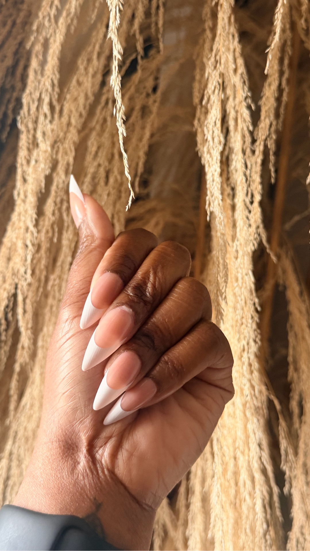 Press-on nails that look like I just left the salon 💅🏾✨
These soft gel nails are super easy to apply and give a clean, classy look in minutes. Perfect if you want cute nails without spending salon money. Definitely a go-to for quick glam.


#ltkbeauty #ltkfinds #ltkunder50 #pressonnails #affordablebeauty

#LTKfitnessgoals #LTKgrwm #LTKmomlife