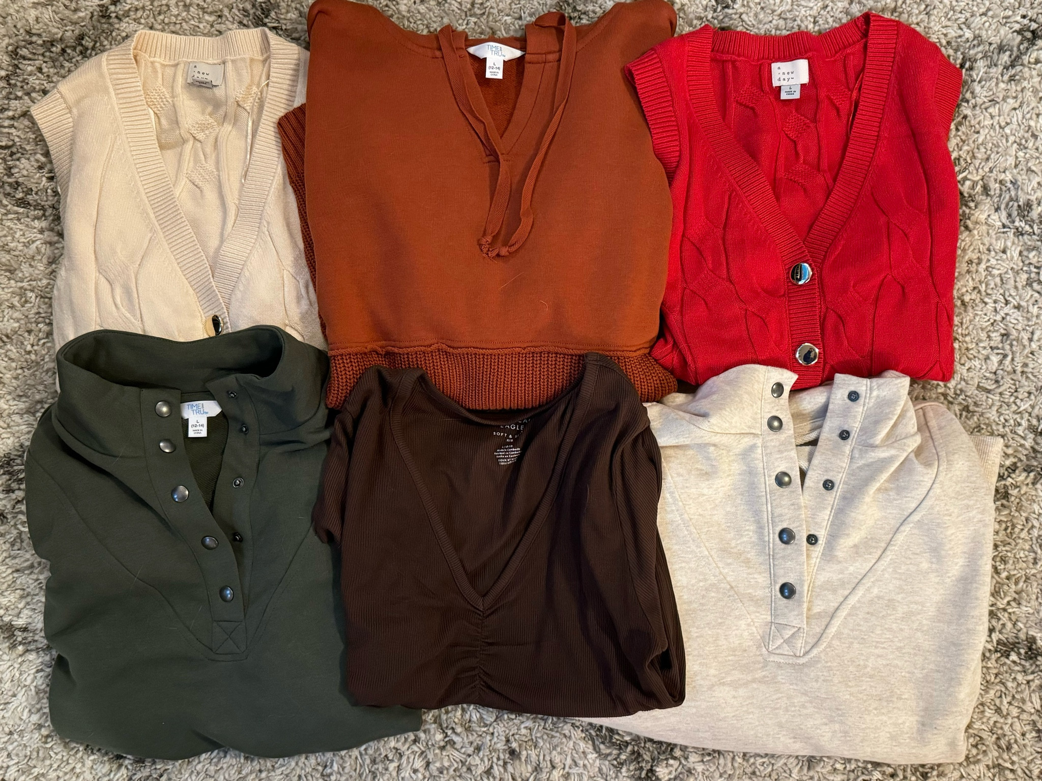 Fall tops

Cozy sweatshirts, sweater vests, autumn colors 

American Eagle Target Walmart 

#LTKStyleTip #LTKBacktoSchool #LTKSeasonal