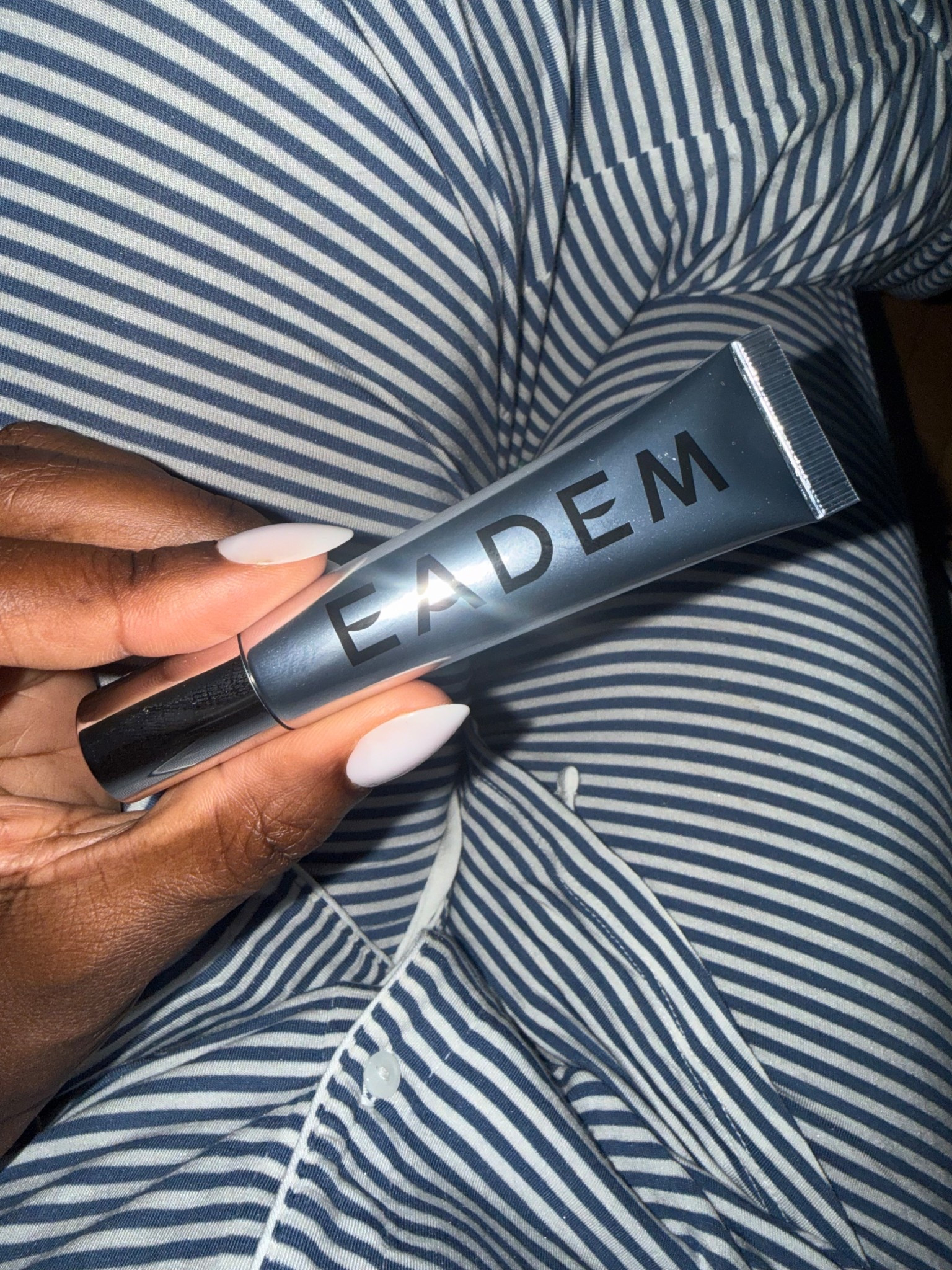 One thing about me, I’m going to try alllll the trending gloss. Especially this black owned brand Eadem. Non sticky, love the application, ugh it’s so good! Just buy it! I have Bissap Glaze- Warm Berry #lipgloss #blackowned #eadem #beauty

#LTKU #LTKBeauty