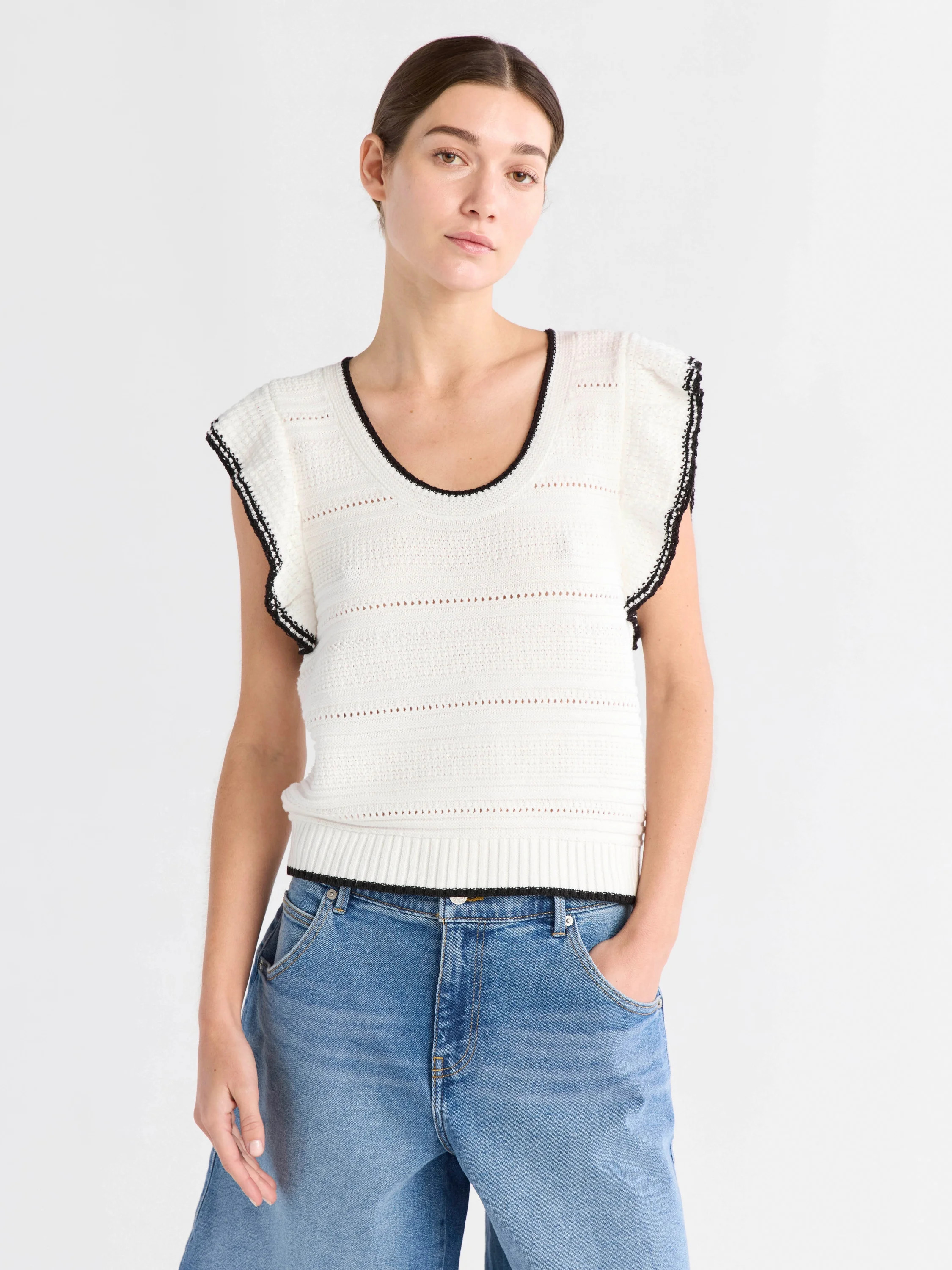 Free Assembly Women's and Women's Plus Size Pointelle Sweater Tank Top with Flutter Sleeves, Ligh... | Walmart (US)