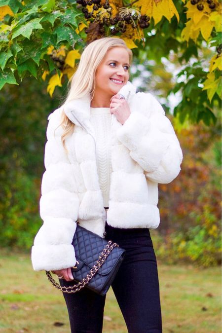 Best thing about winter: Faux Fur Jackets! 🥰


fall winter outfits, fall winter fashion, Chanel Handbag, fall winter outfits casual, holiday outfit, fall winter style, fur jacket outfit, fur jacket wedding, faux fur jacket, faux fur jacket coat, coats jackets, coat fashion, Black quilted handbags

#LTKCyberWeek #LTKHoliday #LTKwedding