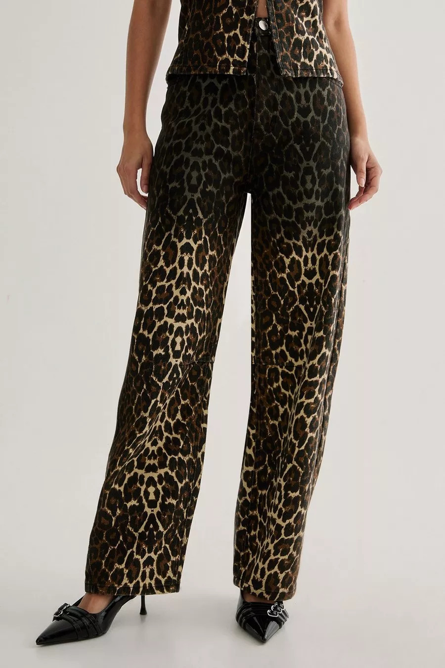 Ombre Leopard Barrel Leg Jean | Nasty Gal US