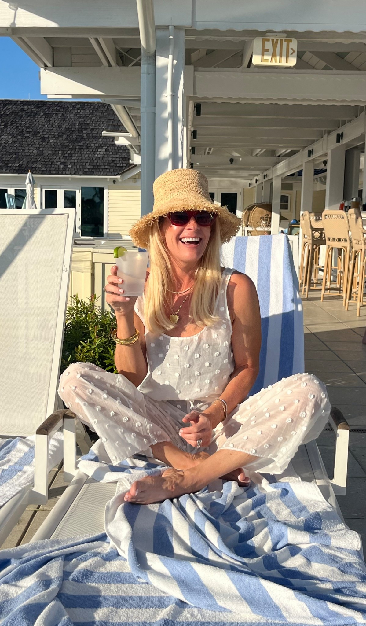 Pom pom beach pants, I’m in a xsmall!