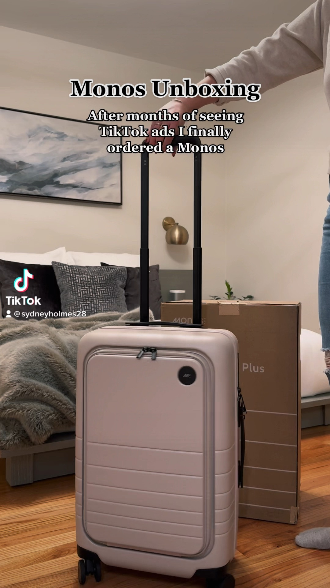 The new suitcase everyone needs

#LTKGiftGuide